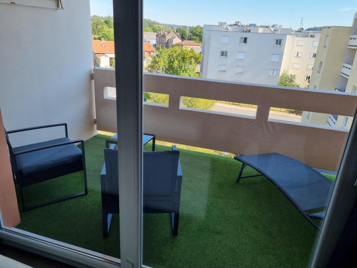 Bel Appartement 2 Chambres ,Residence Privee จิเวต์ ภายนอก รูปภาพ