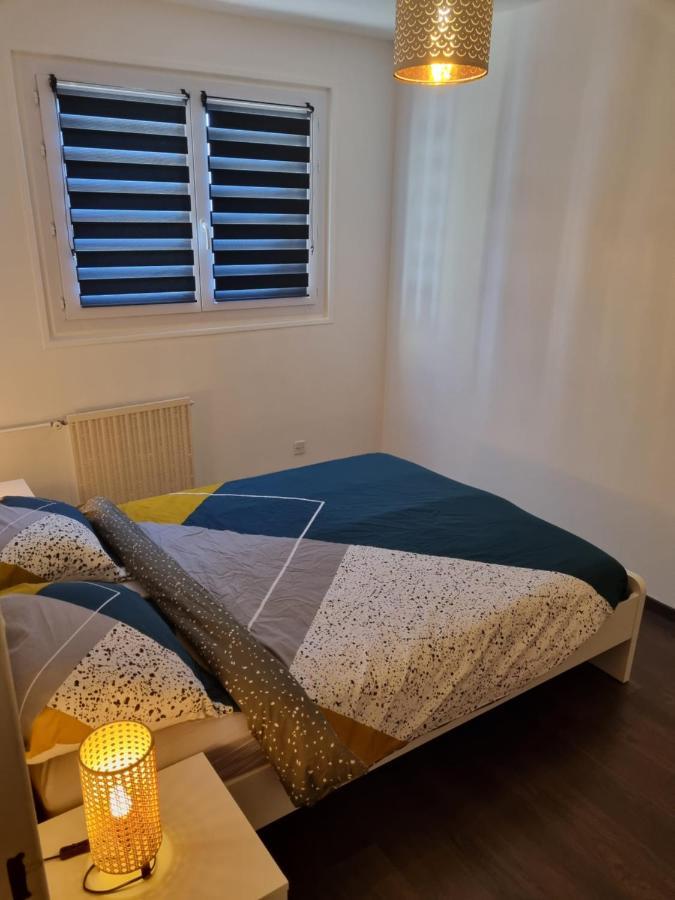 Bel Appartement 2 Chambres ,Residence Privee จิเวต์ ภายนอก รูปภาพ