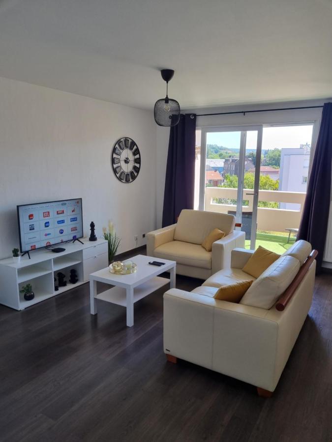 Bel Appartement 2 Chambres ,Residence Privee จิเวต์ ภายนอก รูปภาพ